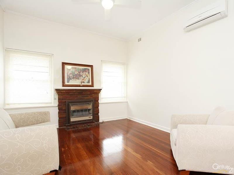 5/2 James Street, Urangan, QLD, 4655, Urangan - Thumbnail 2