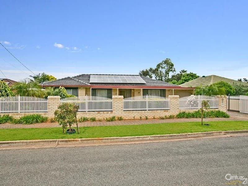 11 St Ives Drive, Parafield Gardens, SA, 5107, Parafield Gardens - Thumbnail 2