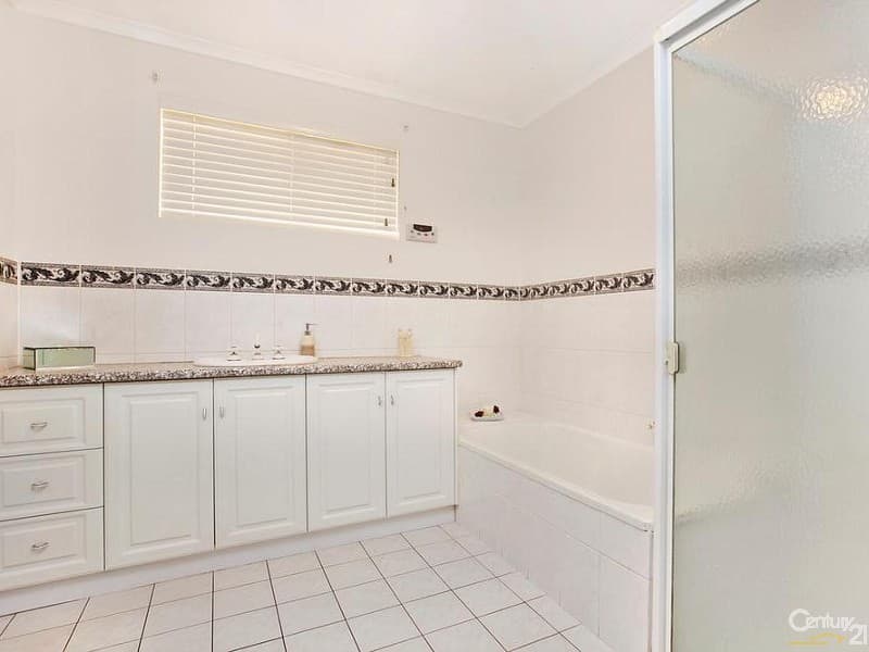 26 Teasdale Crescent, Parafield Gardens, SA, 5107, Parafield Gardens - Thumbnail 4