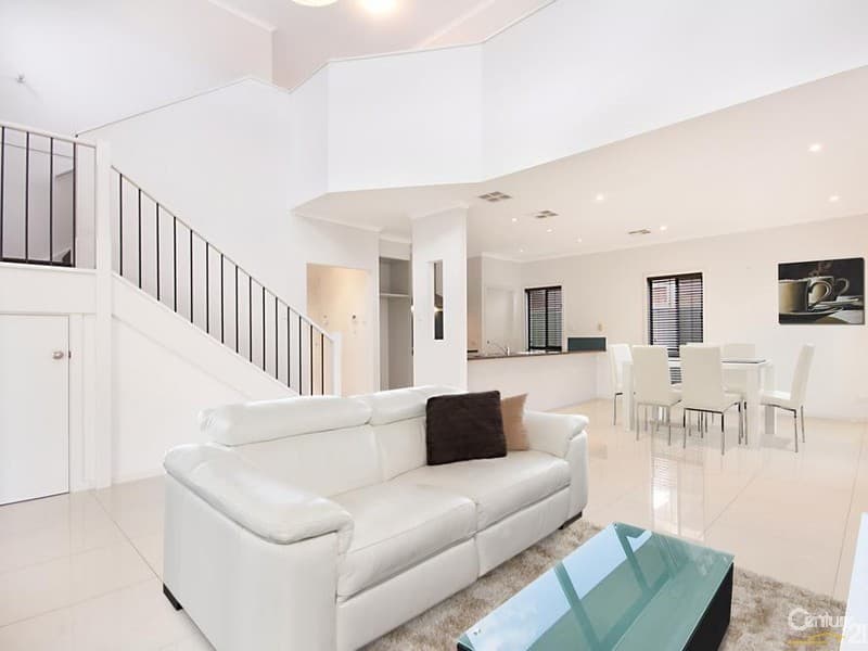 13 Broadwater Crescent, Mawson Lakes, SA, 5095, Mawson Lakes - Thumbnail 2