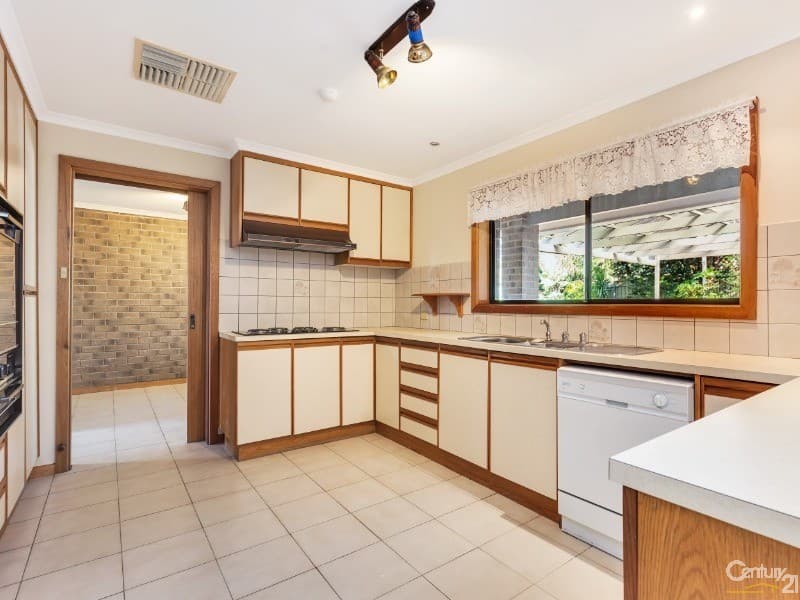 5 Old Tawny Close, Wynn Vale, SA, 5127, Wynn Vale - Thumbnail 4