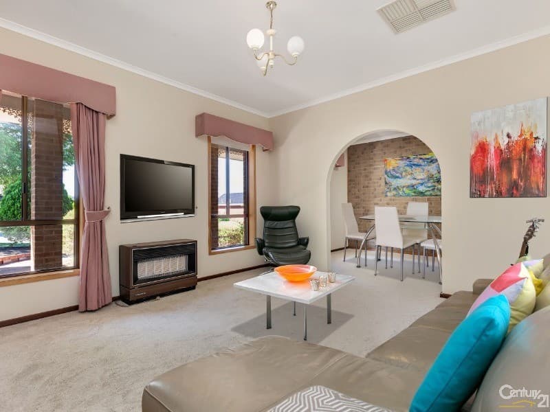 5 Old Tawny Close, Wynn Vale, SA, 5127, Wynn Vale - Thumbnail 2