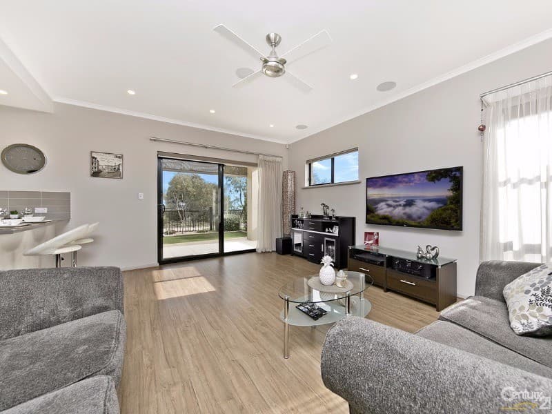 7 Burnlea Parade, Blakeview, SA, 5114, Blakeview - Thumbnail 2