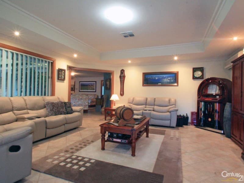 24 Spy Glass Hill Circuit, Seaford Rise, SA, 5169, Seaford Rise - Thumbnail 2