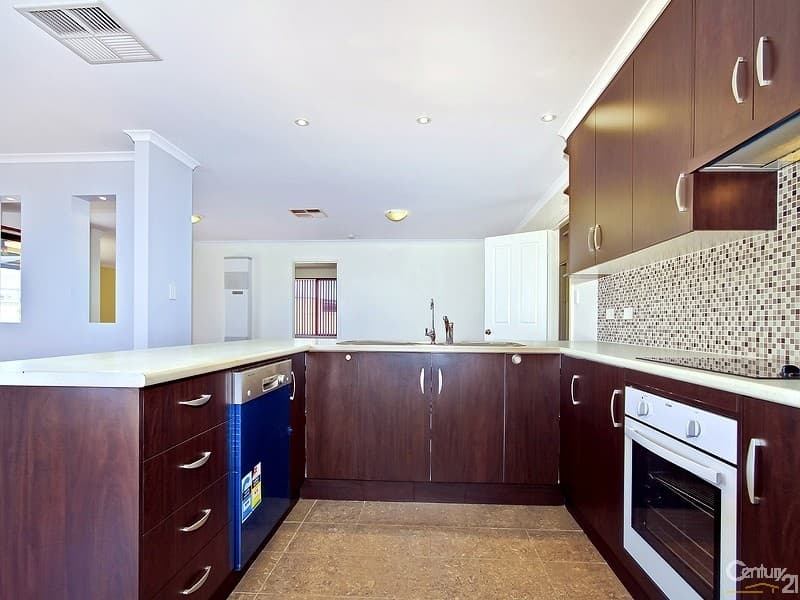 6 Casuarina Avenue, Aldinga Beach, SA, 5173, Aldinga Beach - Thumbnail 2