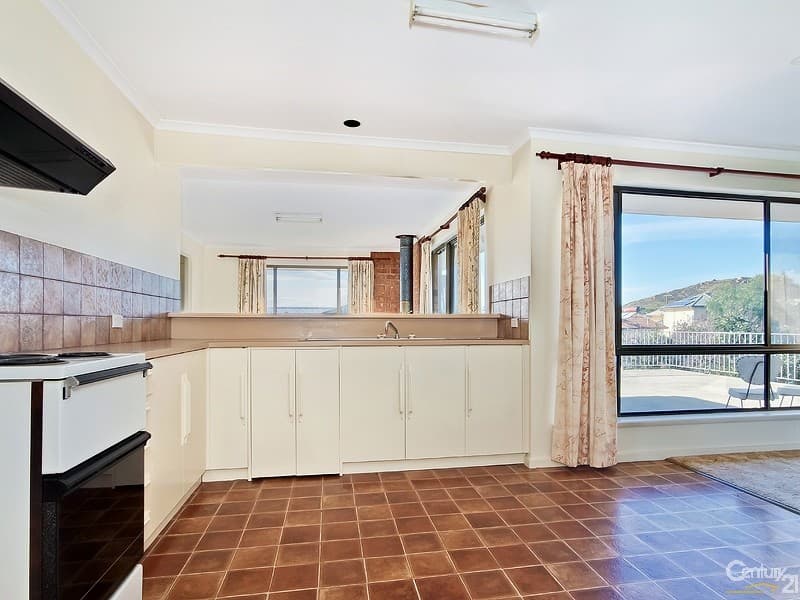18 Passatt Street, Encounter Bay, SA, 5211, Encounter Bay - Thumbnail 4
