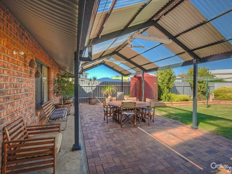 10 Harvey Crescent, Aldinga Beach, SA, 5173, Aldinga Beach - Thumbnail 2