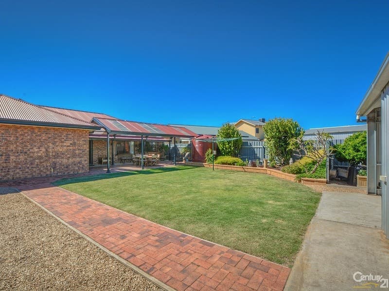 10 Harvey Crescent, Aldinga Beach, SA, 5173, Aldinga Beach - Thumbnail 3