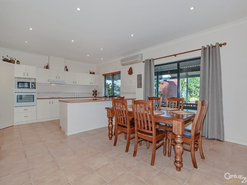 10 Harvey Crescent, Aldinga Beach, SA, 5173, Aldinga Beach - Thumbnail 4