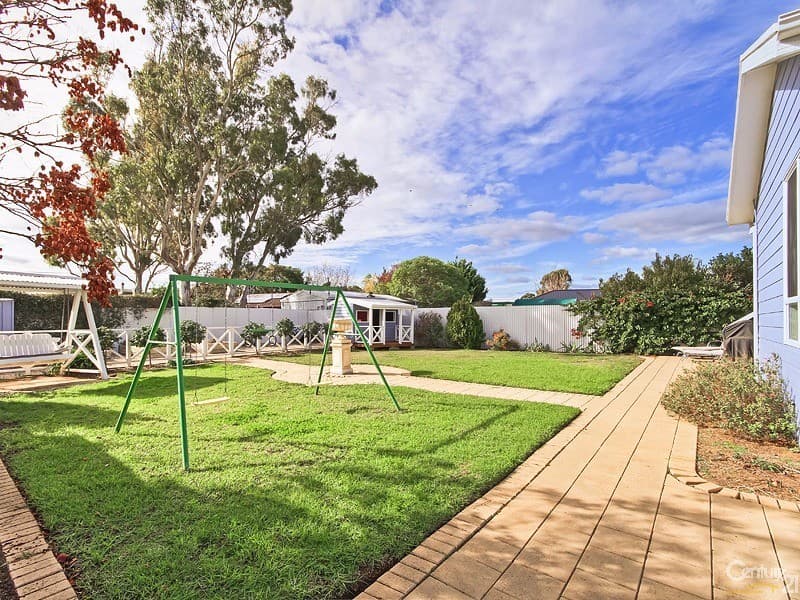 17 Hamilton Road, Aldinga Beach, SA, 5173, Aldinga Beach - Thumbnail 3