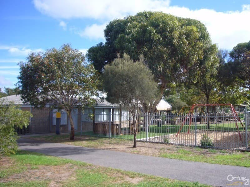 2 Stapleton Close, Redlynch, QLD, 4870, Redlynch - Thumbnail 8