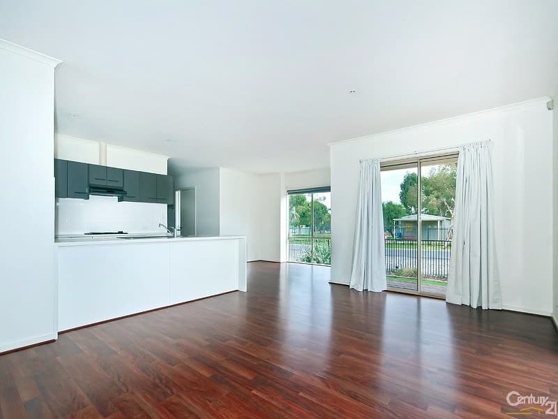 8 John Street, Aldinga Beach, SA, 5173, Aldinga Beach - Thumbnail 3