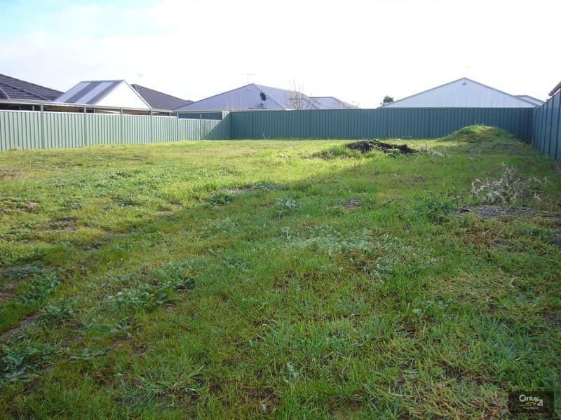 16 Aquamarine Avenue, Aldinga Beach, SA, 5173, Aldinga Beach - Thumbnail 2