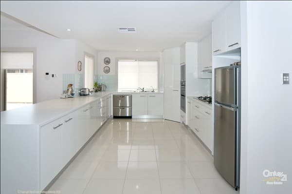 62 Nicholl Avenue, Aldinga Beach, SA, 5173, Aldinga Beach - Thumbnail 2
