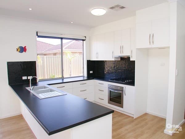 24 Nicholl Avenue, Aldinga Beach, SA, 5173, Aldinga Beach - Thumbnail 2
