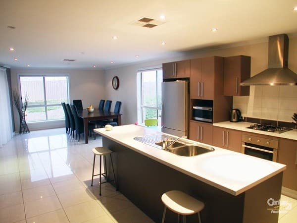 18 Corrimal Avenue, Noarlunga Downs, SA, 5168, Noarlunga Downs - Thumbnail 2