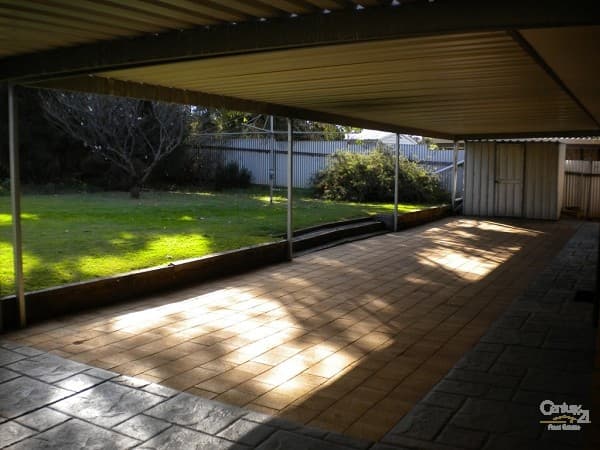 1051 Edgars Road, Wollert VIC, Wollert - Thumbnail 3