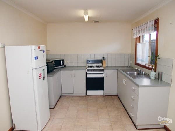 8/80 Glenhelen Road, Morphett Vale, SA, 5162, Morphett Vale - Thumbnail 2