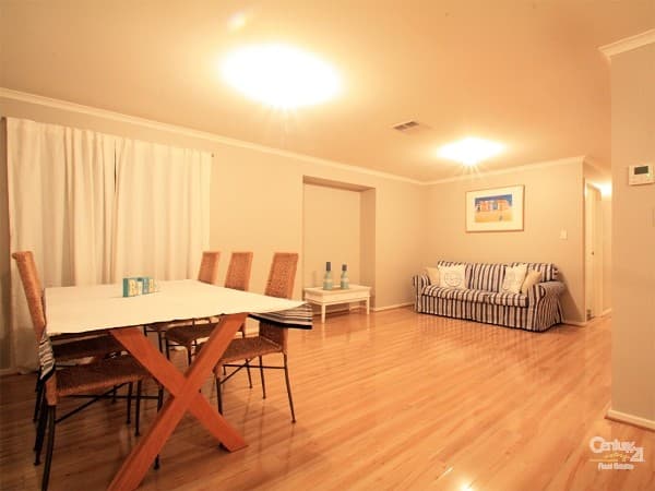 14 Ravenwoods Way, Craigieburn VIC, Craigieburn - Thumbnail 2