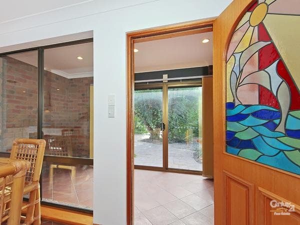 18 Helen Avenue, Aldinga Beach, SA, 5173, Aldinga Beach - Thumbnail 2