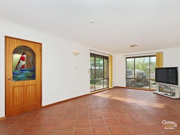 18 Helen Avenue, Aldinga Beach, SA, 5173, Aldinga Beach - Thumbnail 6