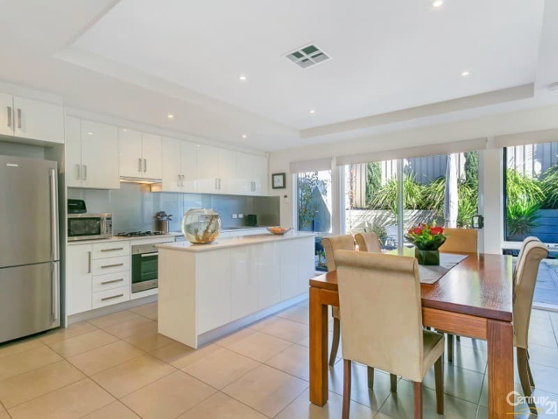 117/1 Halcyon Way, Hope Island, QLD, 4212, Hope Island - Image 1