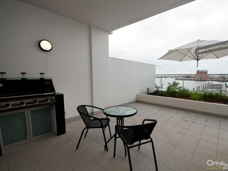 208/1-2 Tarni Court, New Port - Thumbnail 3