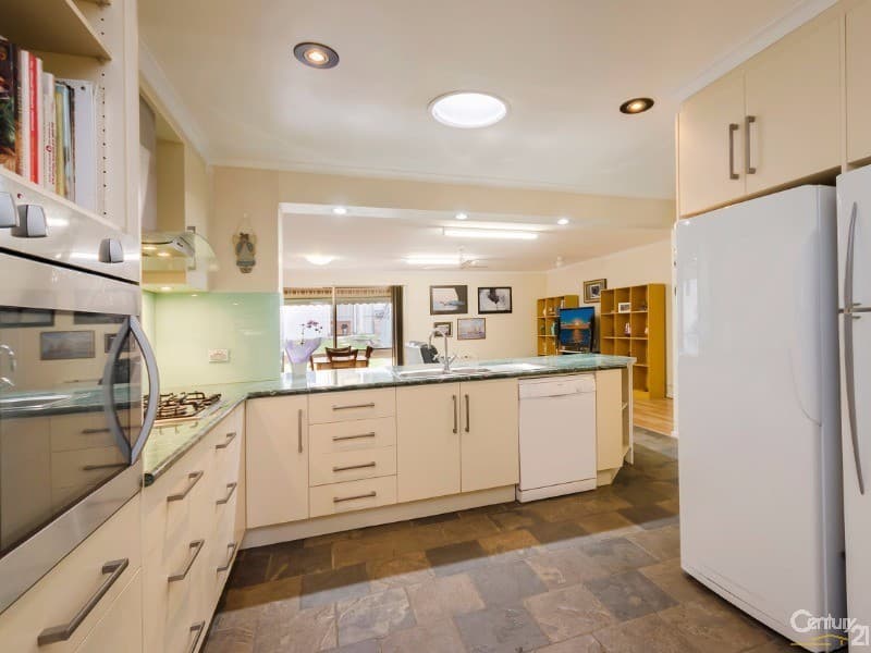 349 Crestwood Drive, Port Macquarie, NSW, 2444, Port Macquarie - Thumbnail 6