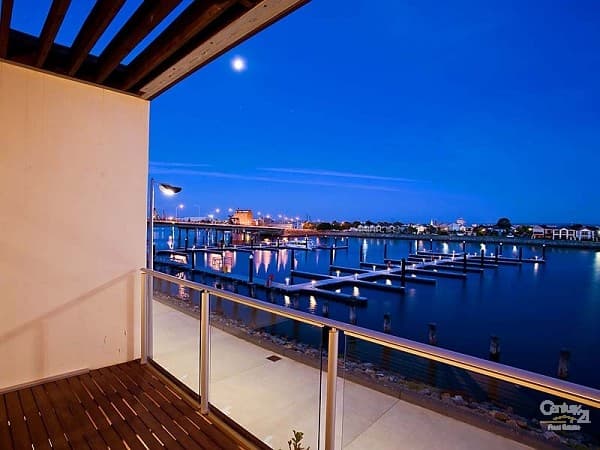 8 Parri Crescent, NEWPORT, New Port, SA, 5015, New Port - Thumbnail 2