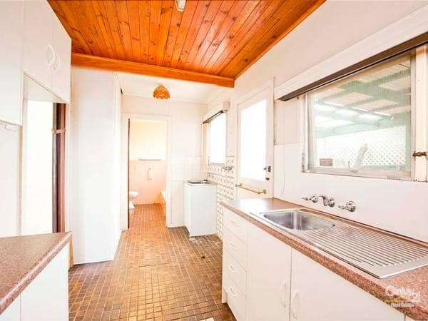 16 Russell Street, Ethelton, SA, 5015, Ethelton - Thumbnail 2