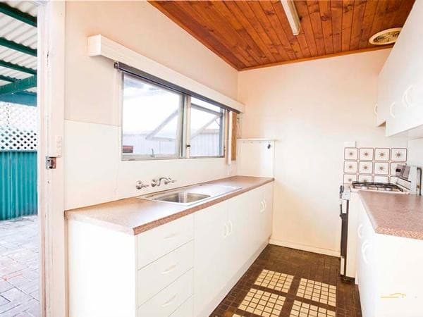 16 Russell Street, Ethelton, SA, 5015, Ethelton - Thumbnail 4