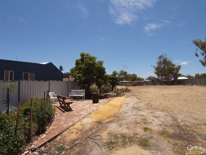 14 Harrington Street, Calingiri, WA, 6569, Calingiri - Thumbnail 3