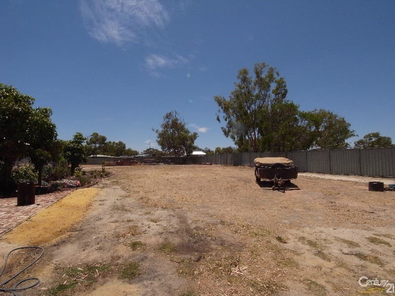 14 Harrington Street, Calingiri, WA, 6569, Calingiri - Thumbnail 4