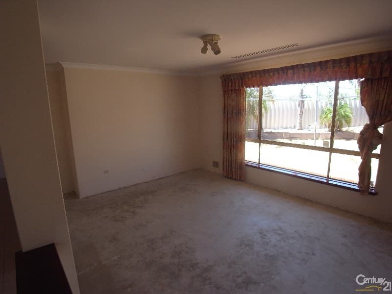 5 Karel Court, Alexander Heights, WA, 6064, Alexander Heights - Thumbnail 2