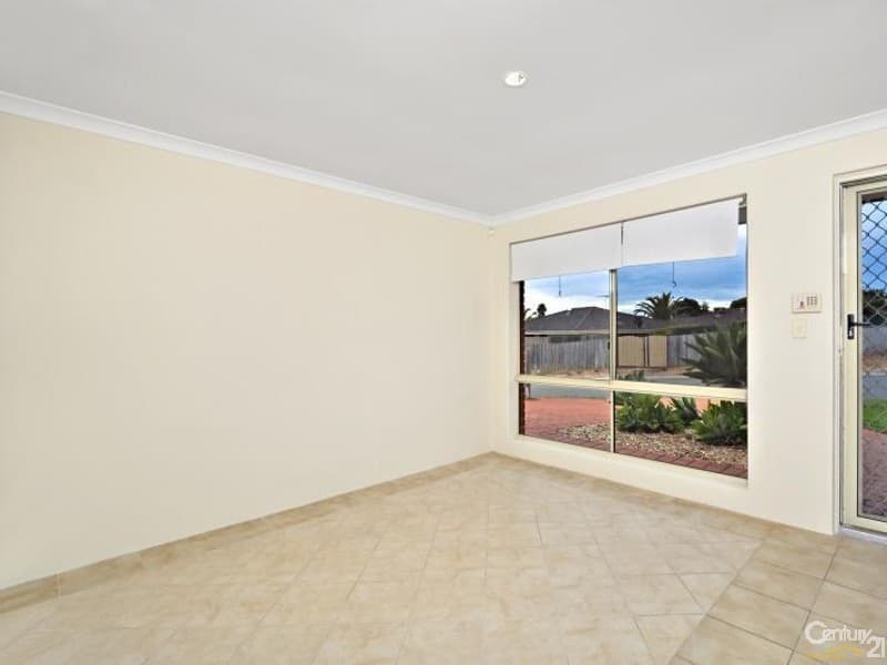 4 Glennon View, Clarkson, WA, 6030, Clarkson - Thumbnail 2