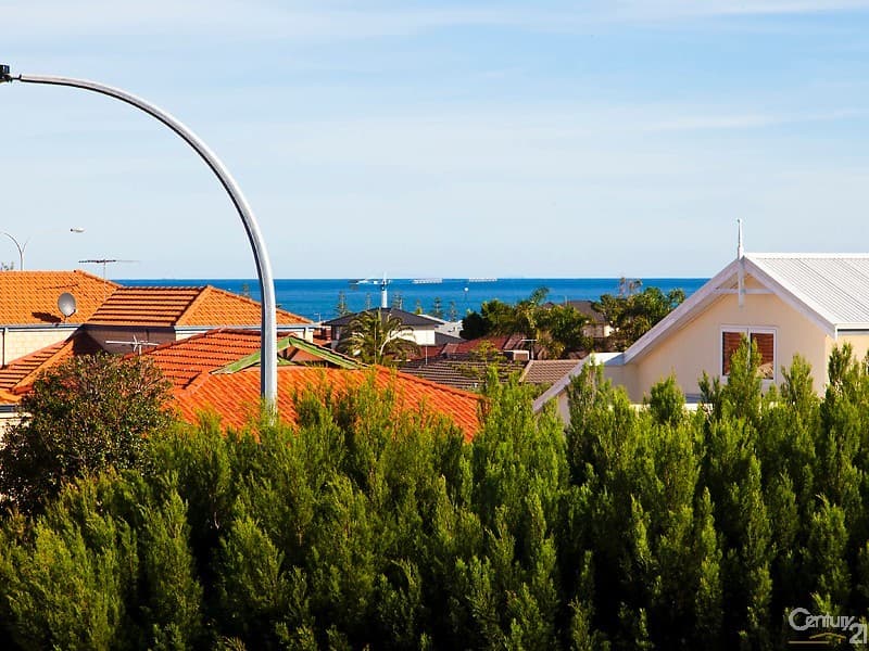 24 Holyhead Green, Mindarie, WA, 6030, Mindarie - Thumbnail 2