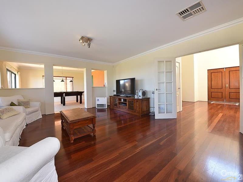 16 Lismore Crescent, Huntfield Heights, SA, 5163, Huntfield Heights - Thumbnail 4