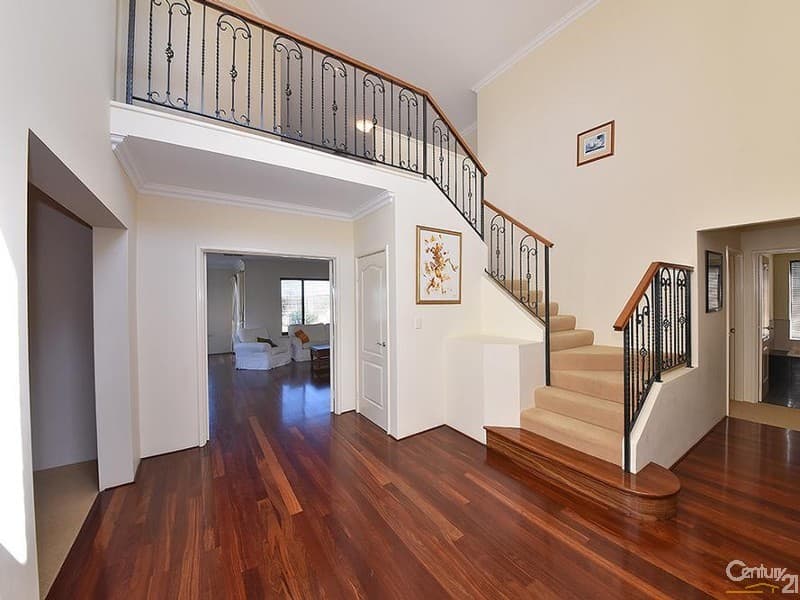 16 Lismore Crescent, Huntfield Heights, SA, 5163, Huntfield Heights - Thumbnail 2