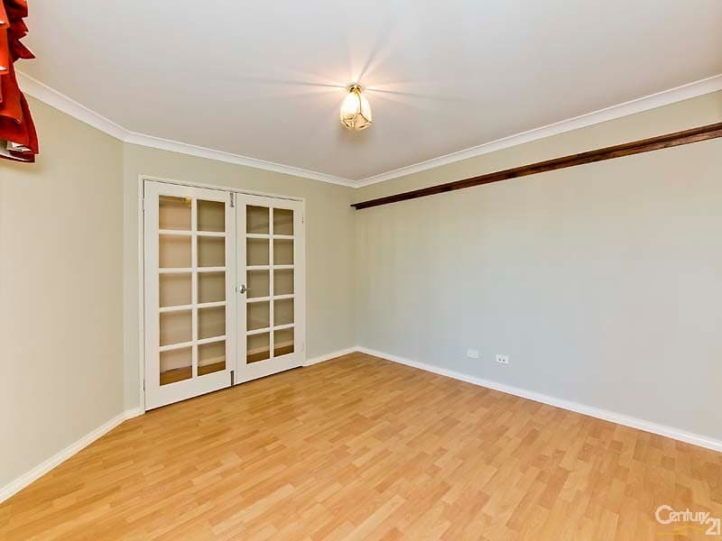15  Carwoola Circle, Carramar, WA, 6031, Carramar - Thumbnail 4