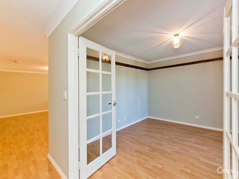 15  Carwoola Circle, Carramar, WA, 6031, Carramar - Thumbnail 2