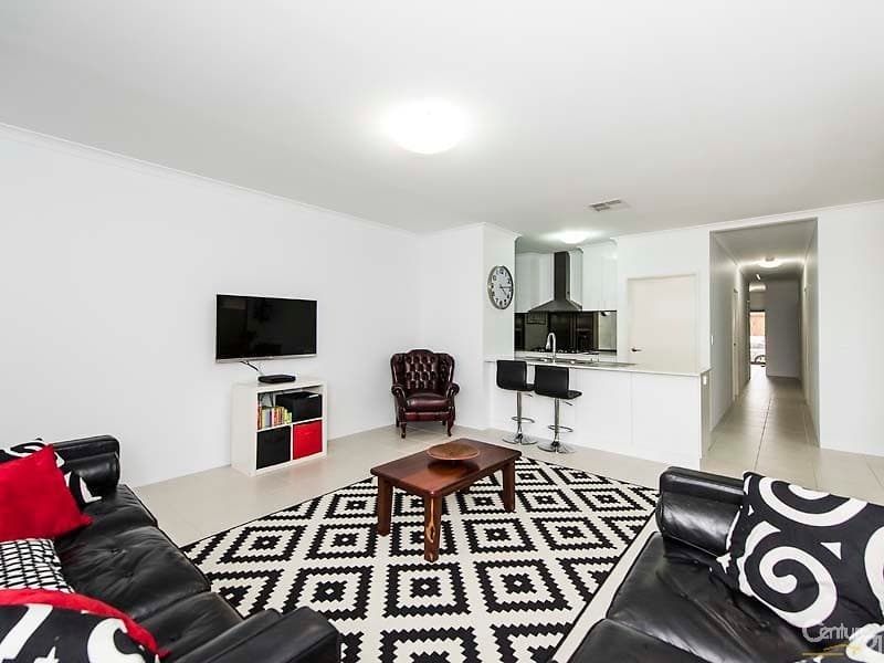 18 Makassar Way, Clarkson, WA, 6030, Clarkson - Thumbnail 3