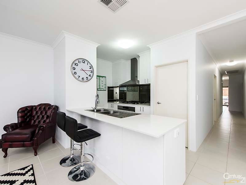 18 Makassar Way, Clarkson, WA, 6030, Clarkson - Thumbnail 4