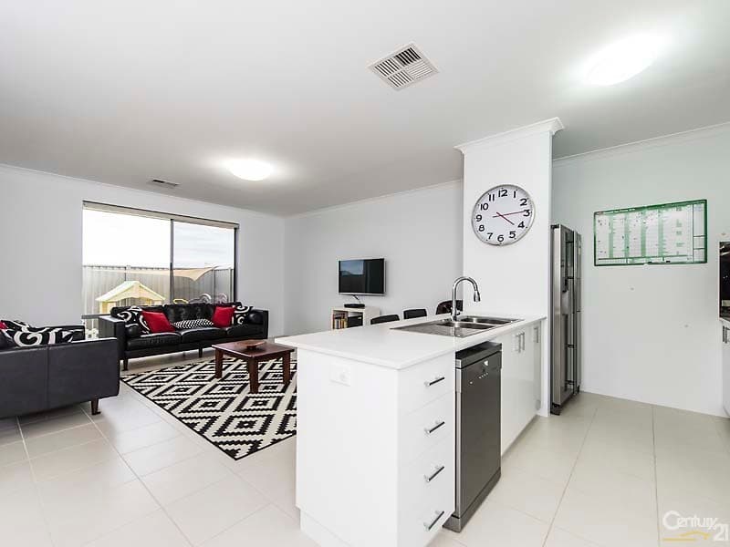 18 Makassar Way, Clarkson, WA, 6030, Clarkson - Thumbnail 5