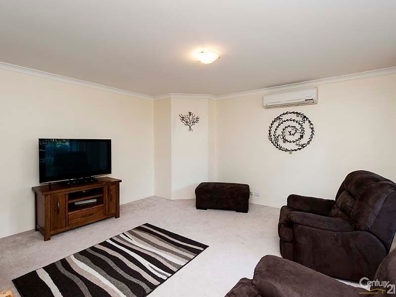 17 Durrington Glade, Clarkson, WA, 6030, Clarkson - Thumbnail 2