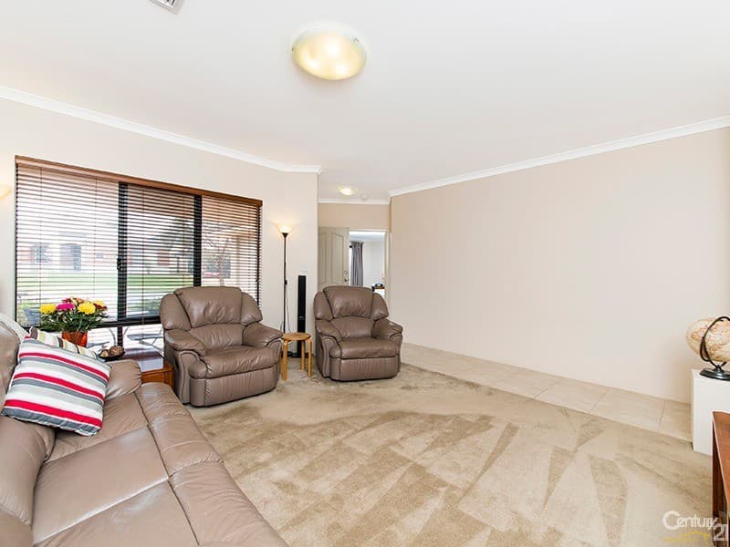 12 Elmhurst Drive, Clarkson, WA, 6030, Clarkson - Thumbnail 4