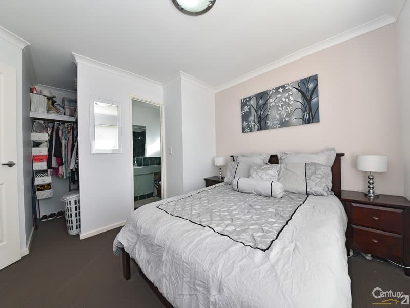 34 Crestridge Crescent, Oxenford, QLD, 4210, Oxenford - Thumbnail 4