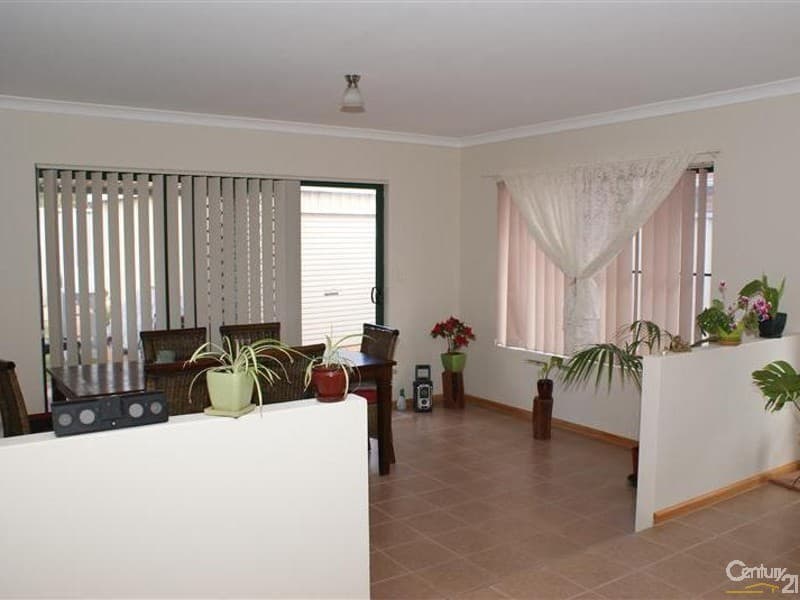 20/61 Rockingham Beach Road, Rockingham, WA, 6168, Port Kennedy - Thumbnail 4