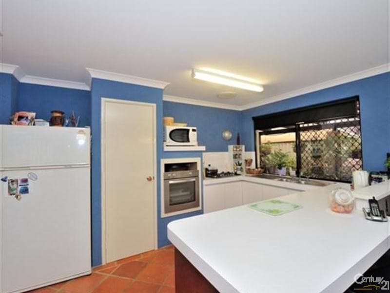 20/61 Rockingham Beach Road, Rockingham, WA, 6168, Warnbro - Thumbnail 2