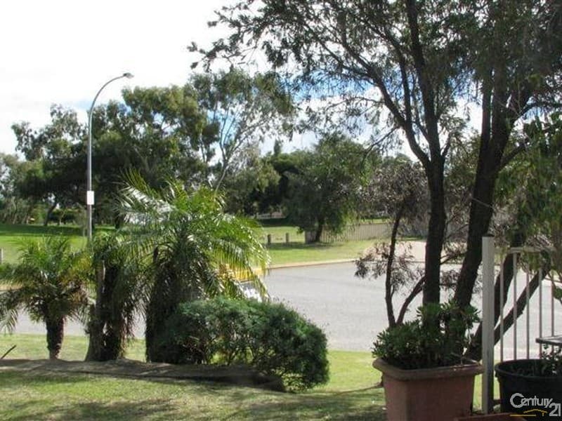 20/61 Rockingham Beach Road, Rockingham, WA, 6168, Waikiki - Thumbnail 2