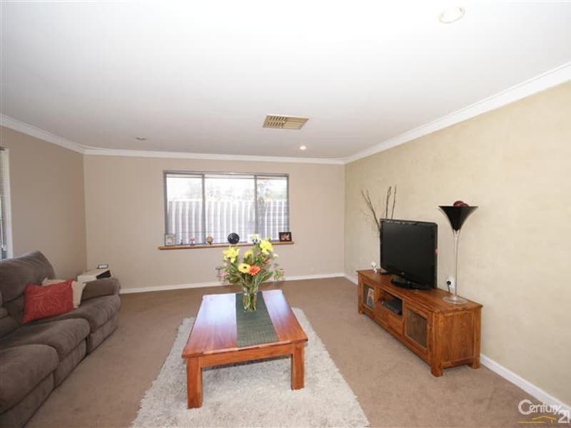 20/61 Rockingham Beach Road, Rockingham, WA, 6168, Warnbro - Thumbnail 2